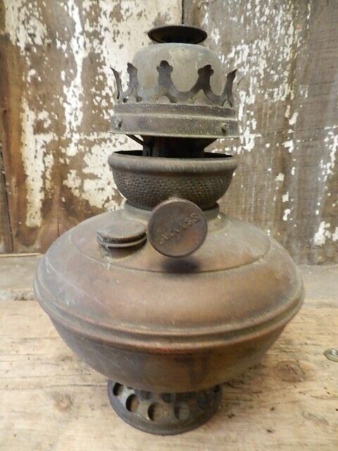 true  vintage  antique Success oil lamp no glass shade ( nice shape )