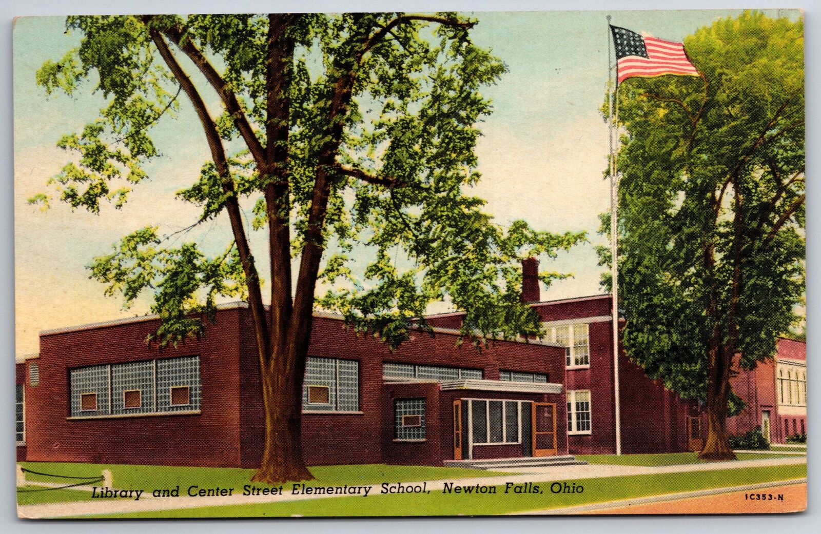 Newton Falls Ohio~Center Street Elementary School & Library~1951 Linen Postcard
