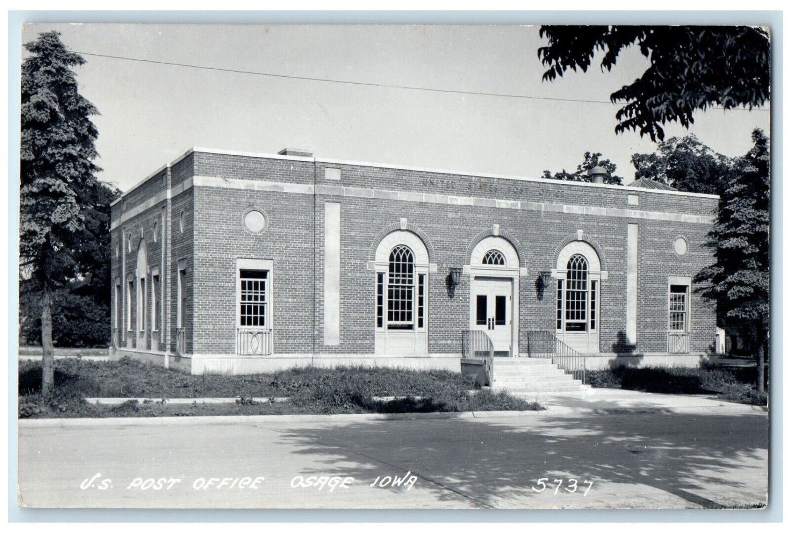 c1940's US Court House Scene Street Osage Iowa IA RPPC Photo Vintage Postcard