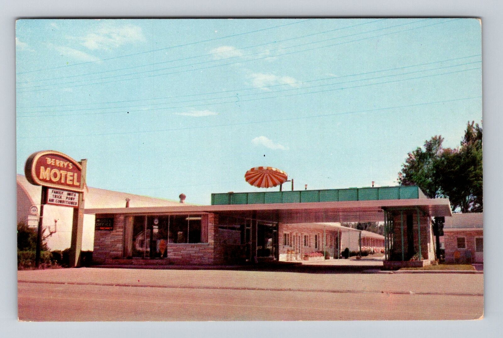 Fremont NE-Nebraska, Berry\'s Motel Advertising, Vintage Souvenir Postcard