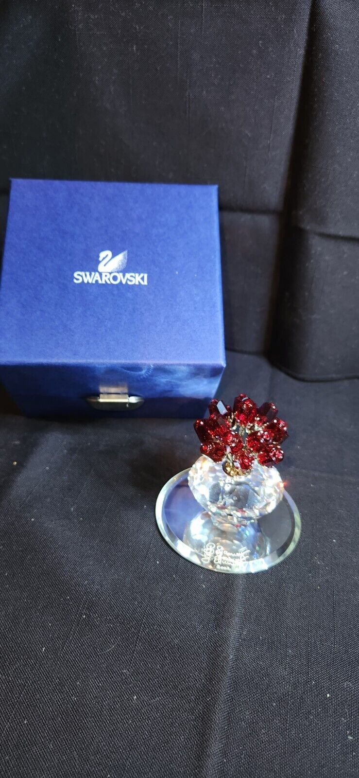 Swarovski Crystal Vase of 15 Red Roses 2002 Jubilee Edition 283394  w/box & COA