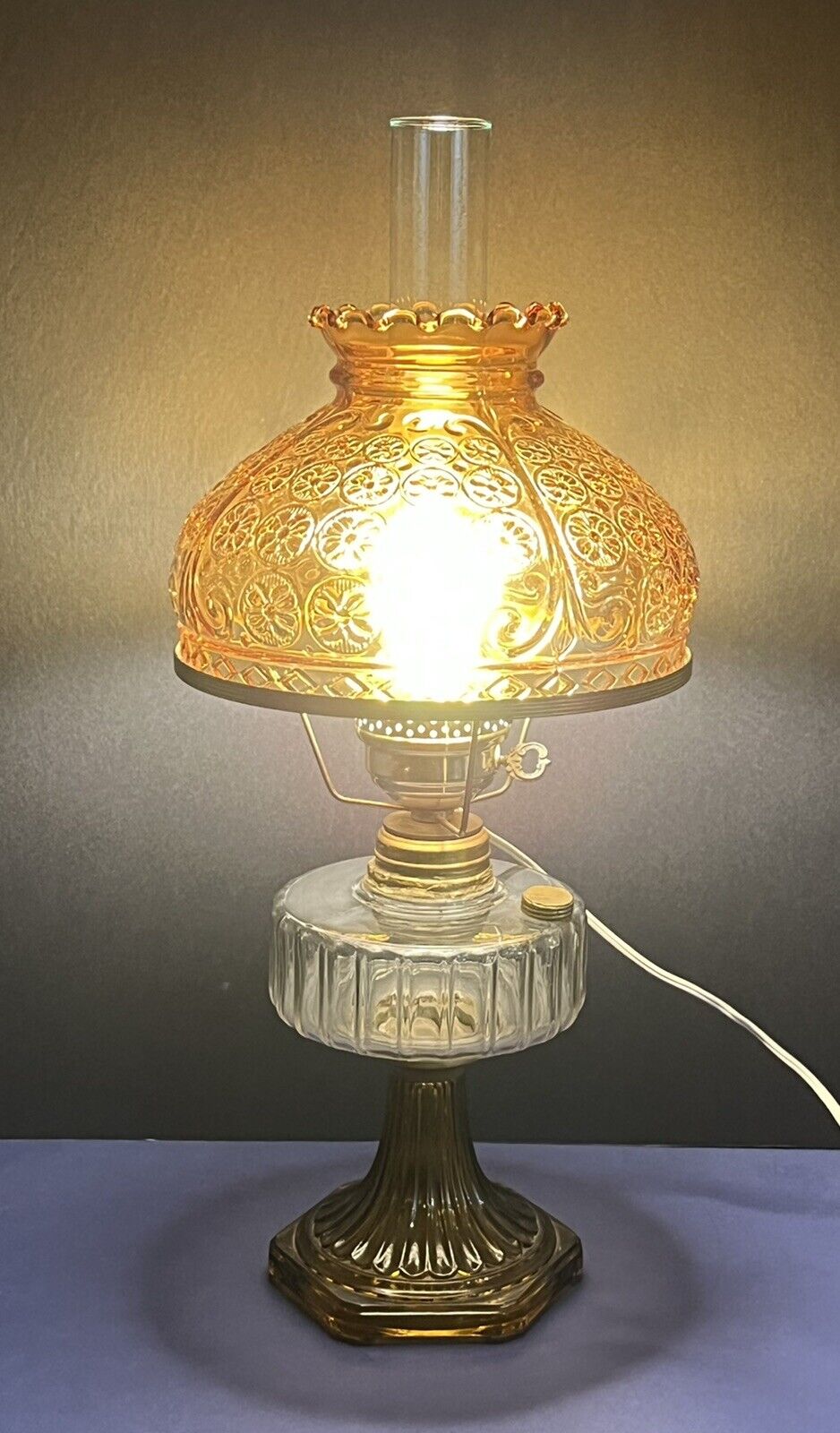 Aladdin Clear/Amber Crystal Corinthian Model B106 Electrified Hurricane Oil Lamp