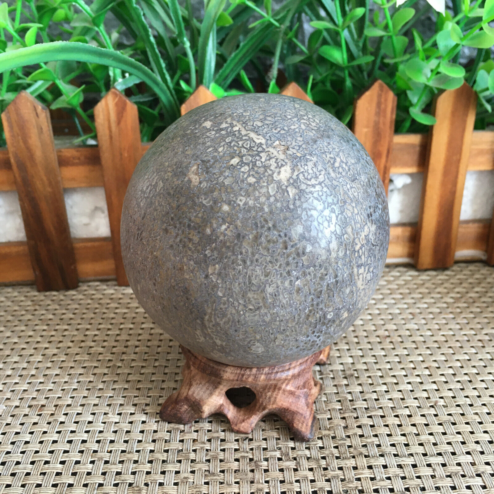 TOP-682g-Bone-Crystal-Sphere-Ball-for-Madagascar mh437
