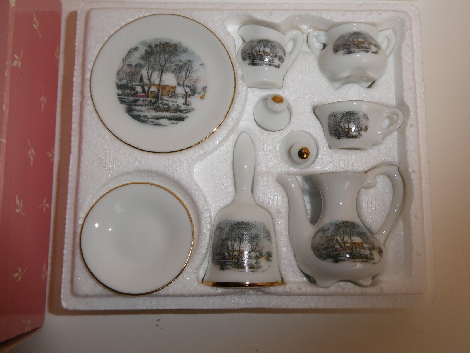 VTG AVON Small Treasures Mini Porcelain Tea Set Currier & Ives in Miniature 1977