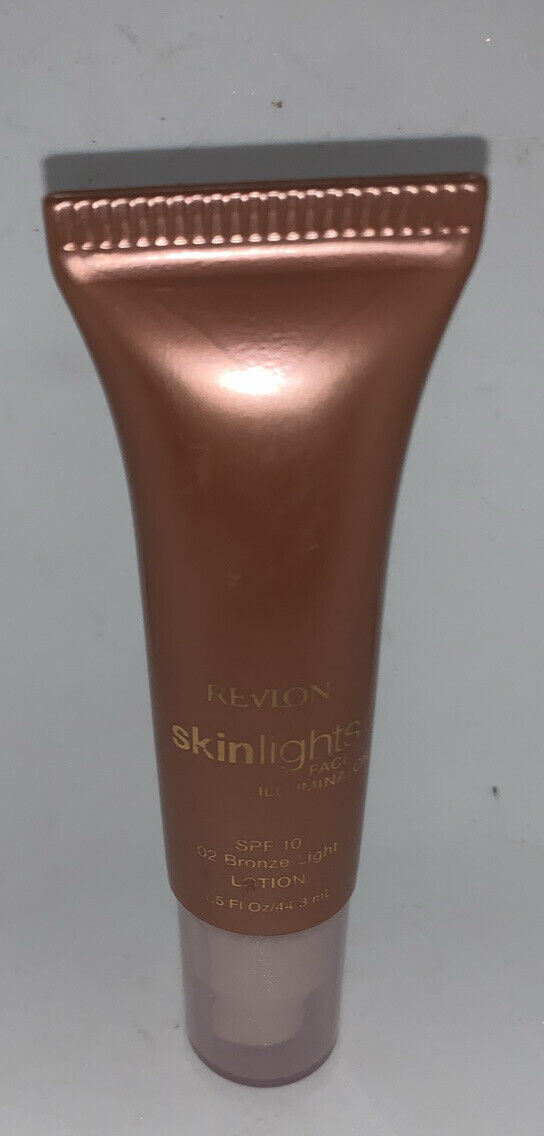 Revlon Skinlights Face Illuminator #02 Bronze Light Lotion SPF 10 NEW.