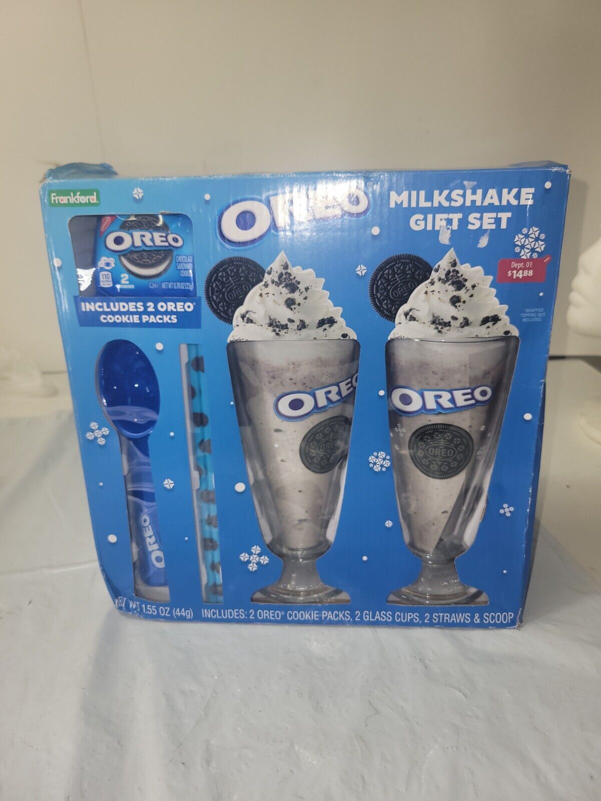 Oreo Milkshake Gift Set w/ 2 Glass Cups, 2 Oreo Cookie Packs, Scoop & 2 Straws