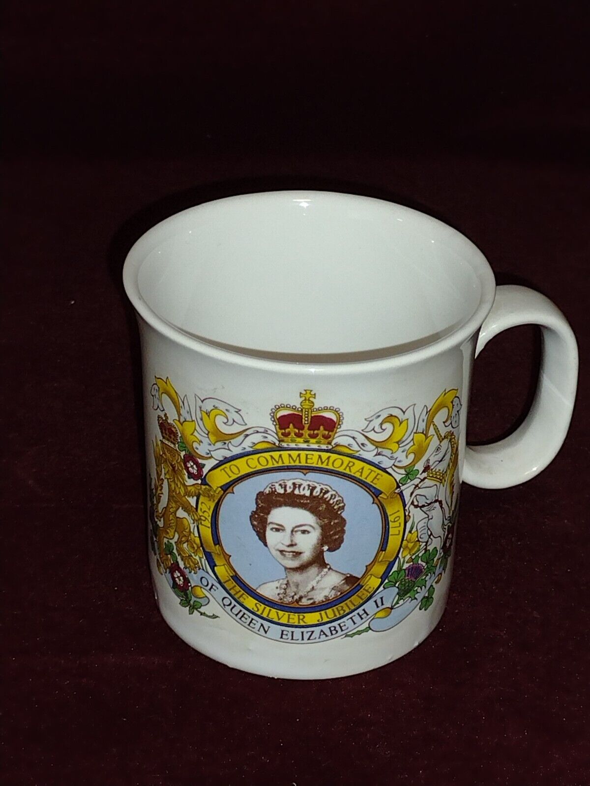 Silver Jubilee Queen Elizabeth II 1952-1977 Commemorative Cup  Brigwood England