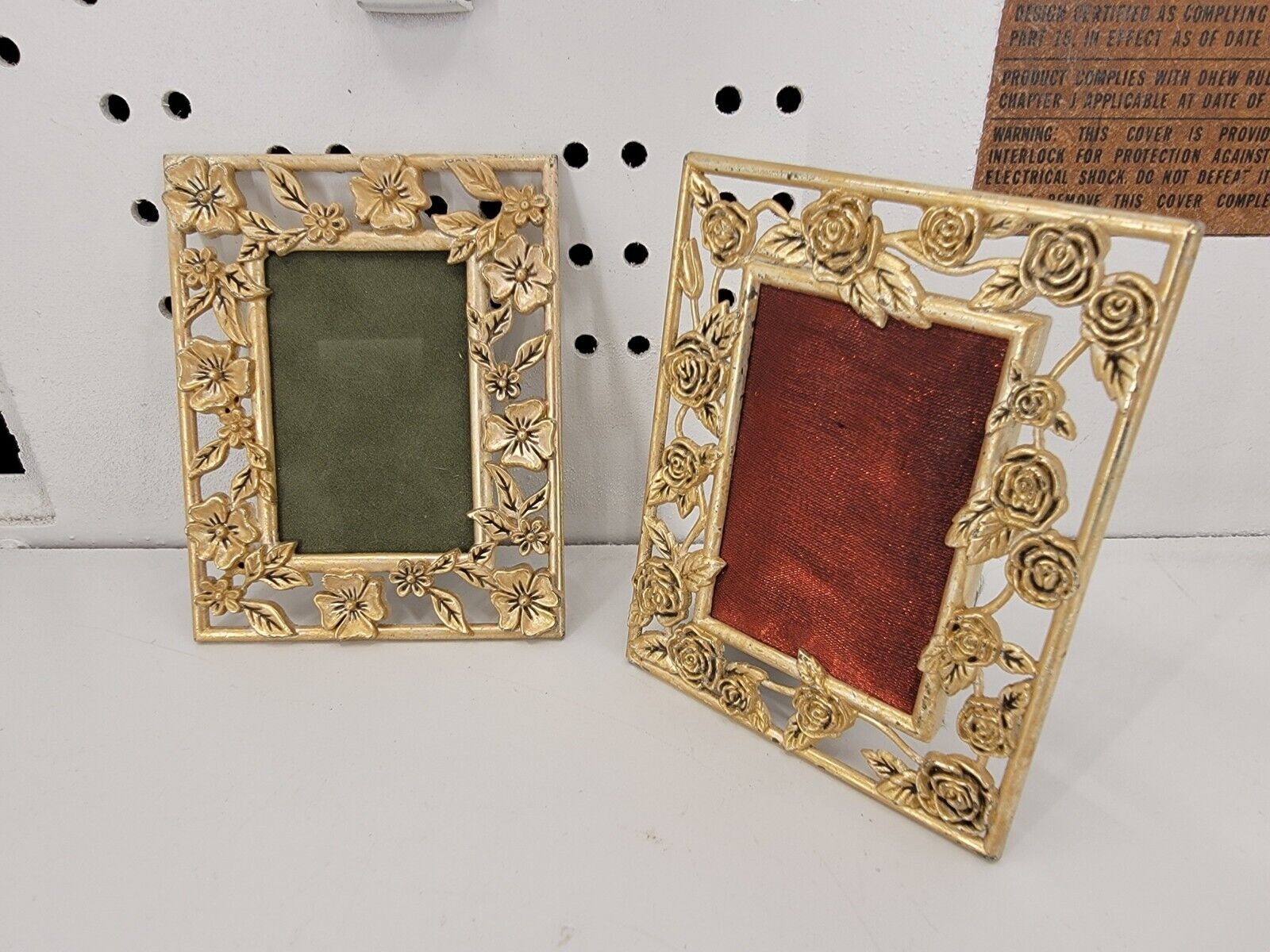 TWO Lovely Vintage Metal Floral Picture/Item Frames Roses & Flowers Small 2\