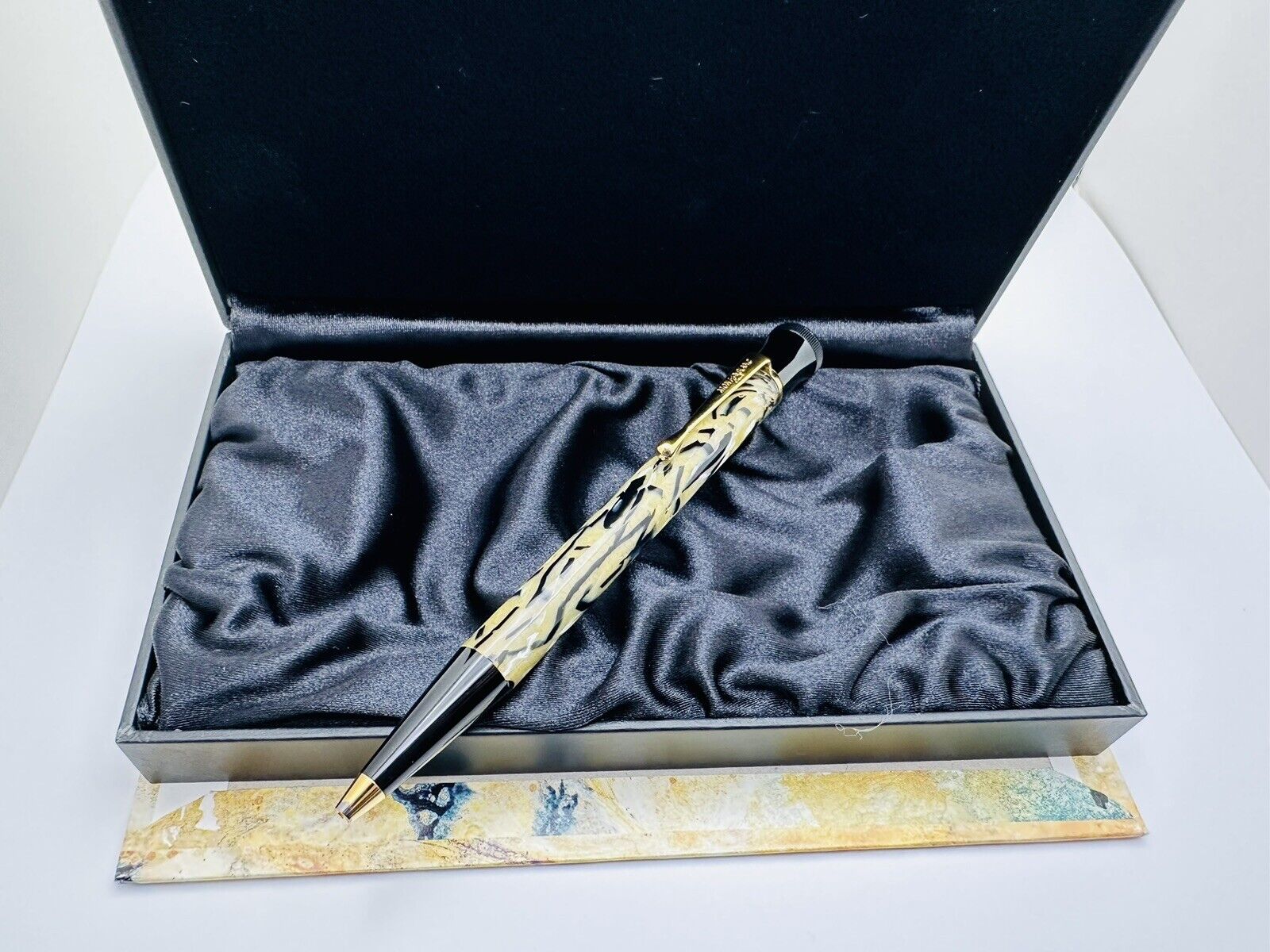 MONTBLANC OSCAR WILDE Writers special Limited Edition Ballpoint Pen,9493/13000.