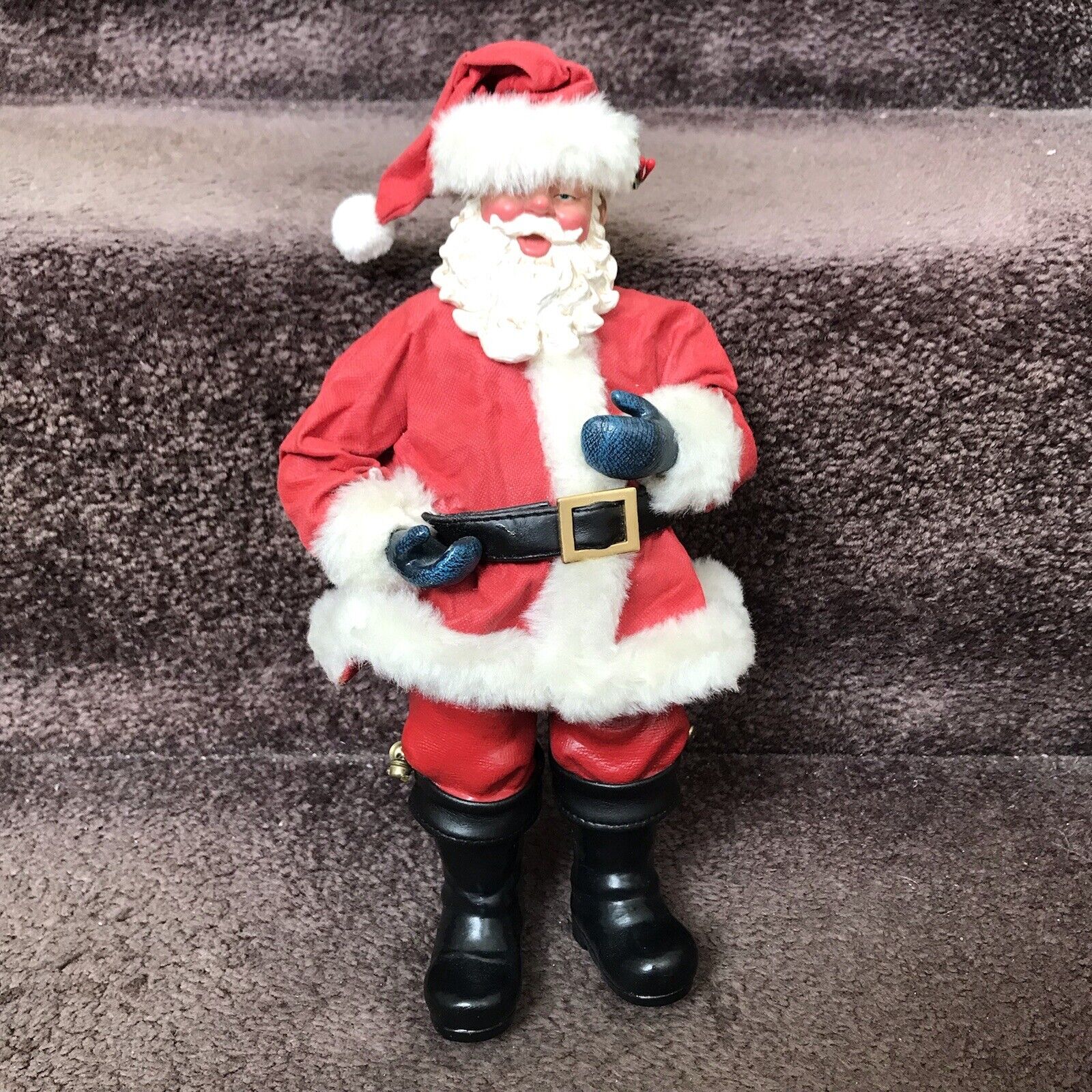 Santa Claus Figurine 11\