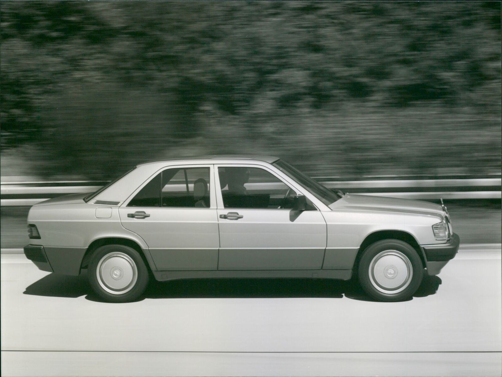 1988 Mercedes-Benz 190 D - 190 E 2.6 - Vintage Photograph 3461442