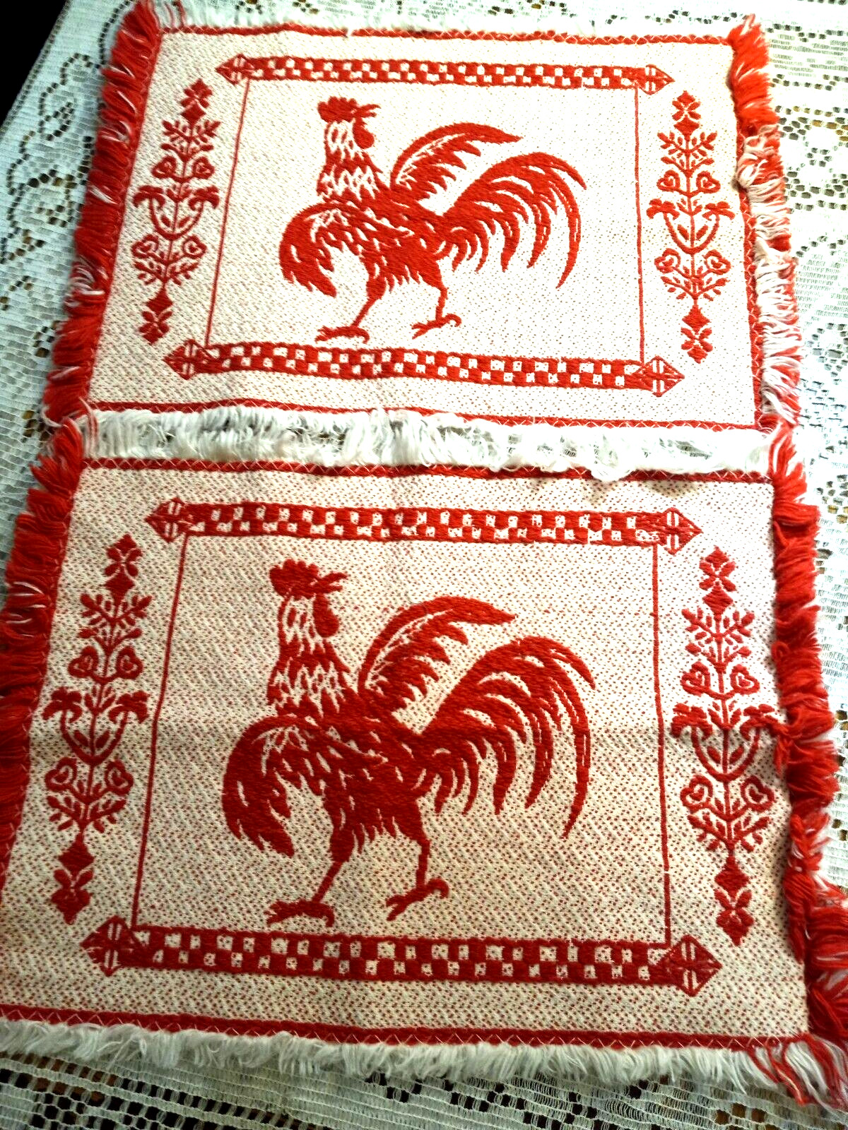 KItchen Placemats Roosters Vintage Set of 2 Cotton Weave Embroidery Red Cream
