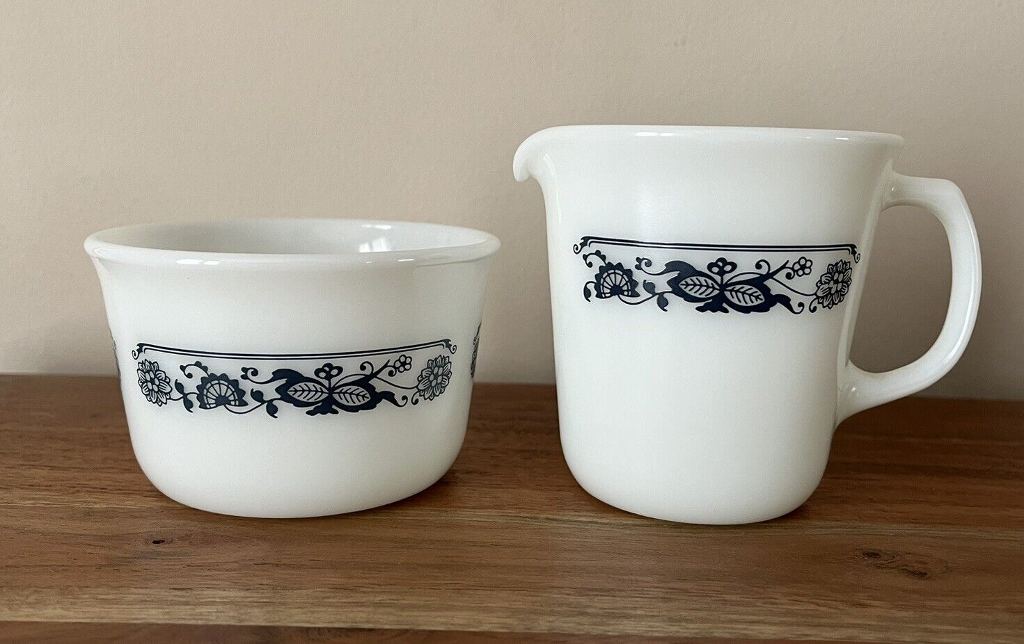 Vintage Pyrex Creamer Cup & Sugar Bowl Set OLD TOWN BLUE ONION Corelle