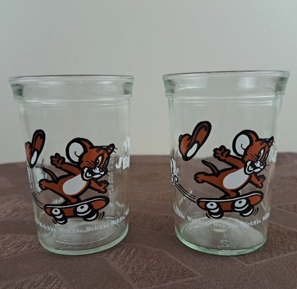 2 Vintage Welch\'s Skateboarding Mouse Tom & Jerry Jelly Jar Juice Glasses 1990