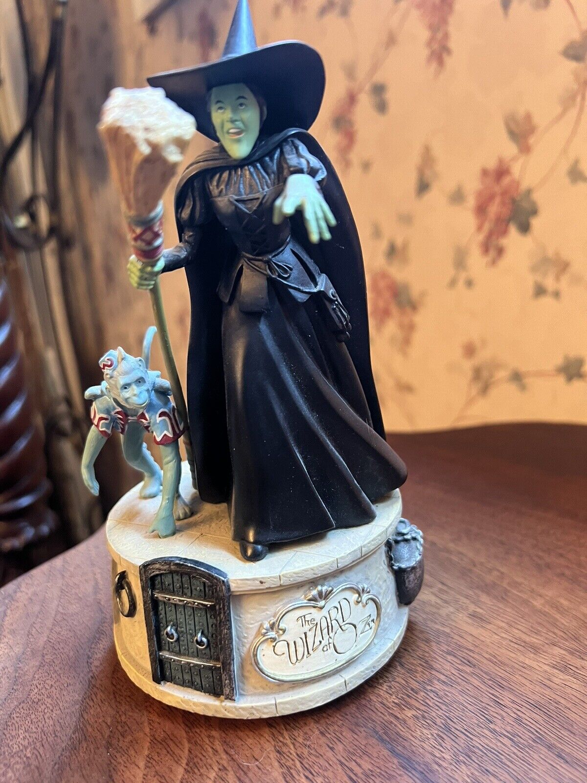 THE SAN FRANCISCO MUSIC BOX CO WICKED WITCH FIGURINE