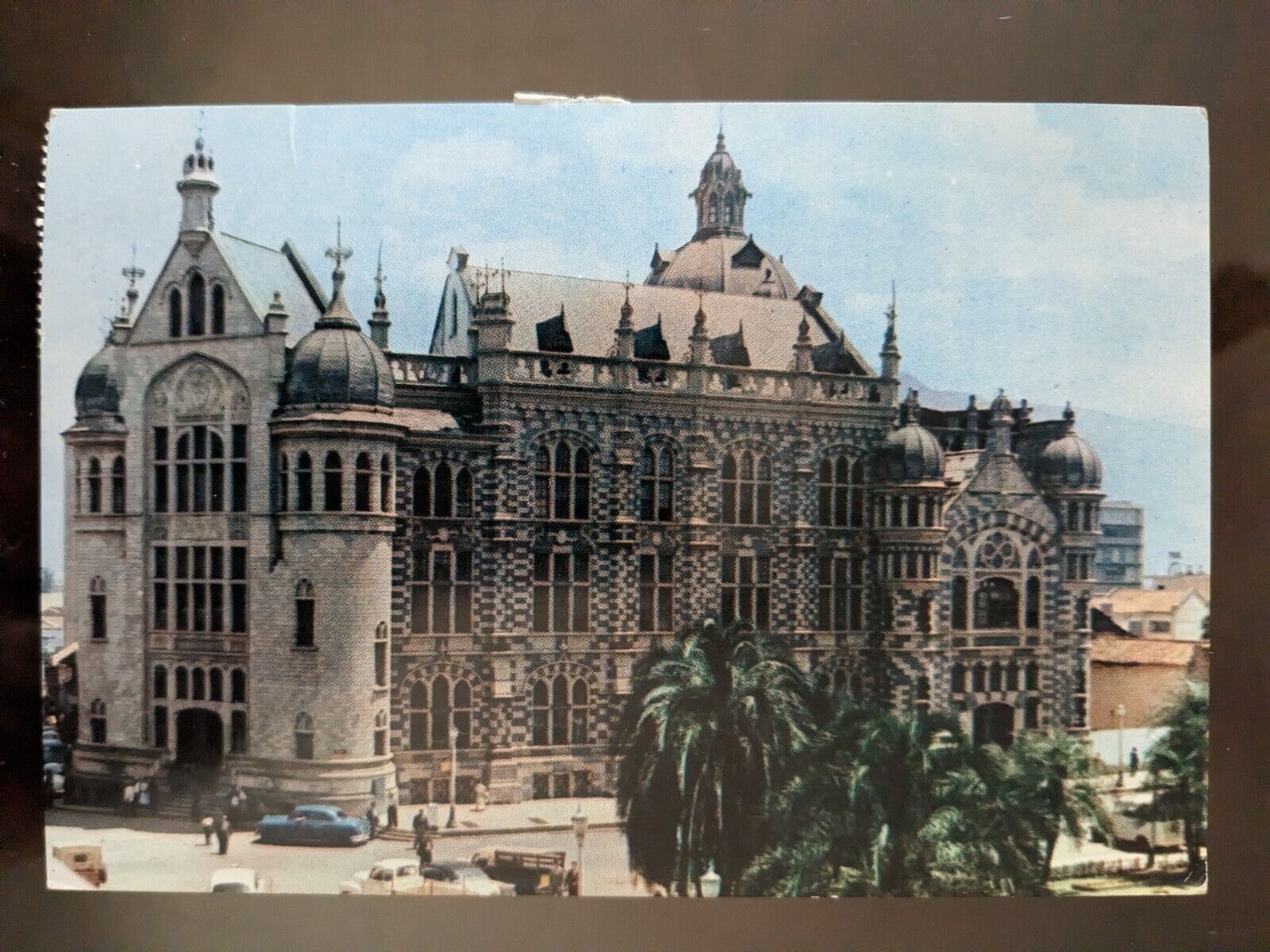 Palacio Municipal, Colombia - 1960, Rough Edges