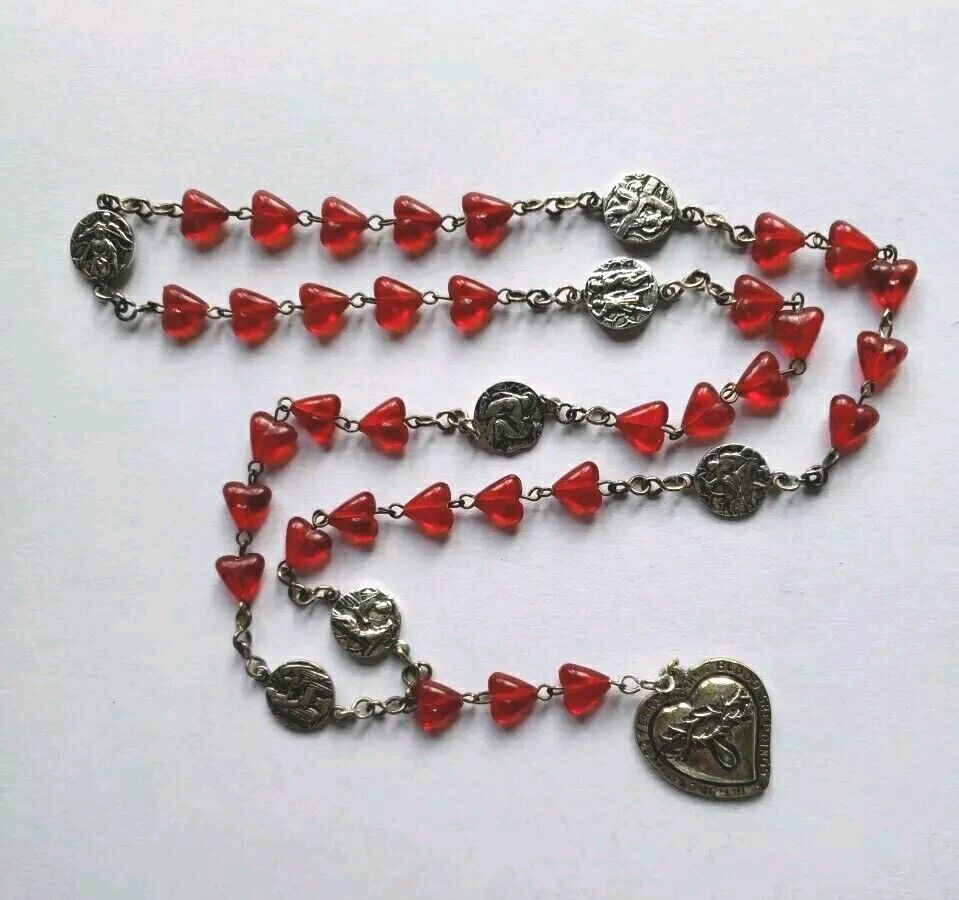 Vtg Precious Blood Of Jesus Rosary Chaplet Red Plastic Beads 13 In Heart Medal 