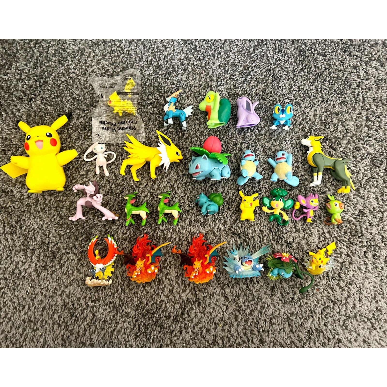 Pokemon Action Figure & Figurine Toys Mixed Lot x25