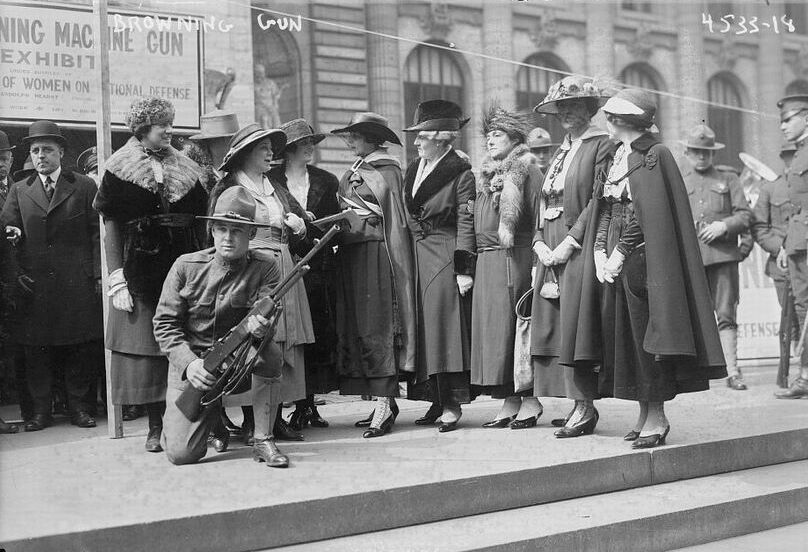 B&W WWII Photo Browning BAR Exhibit Defense Ladies  WW2 World War Two Homefront