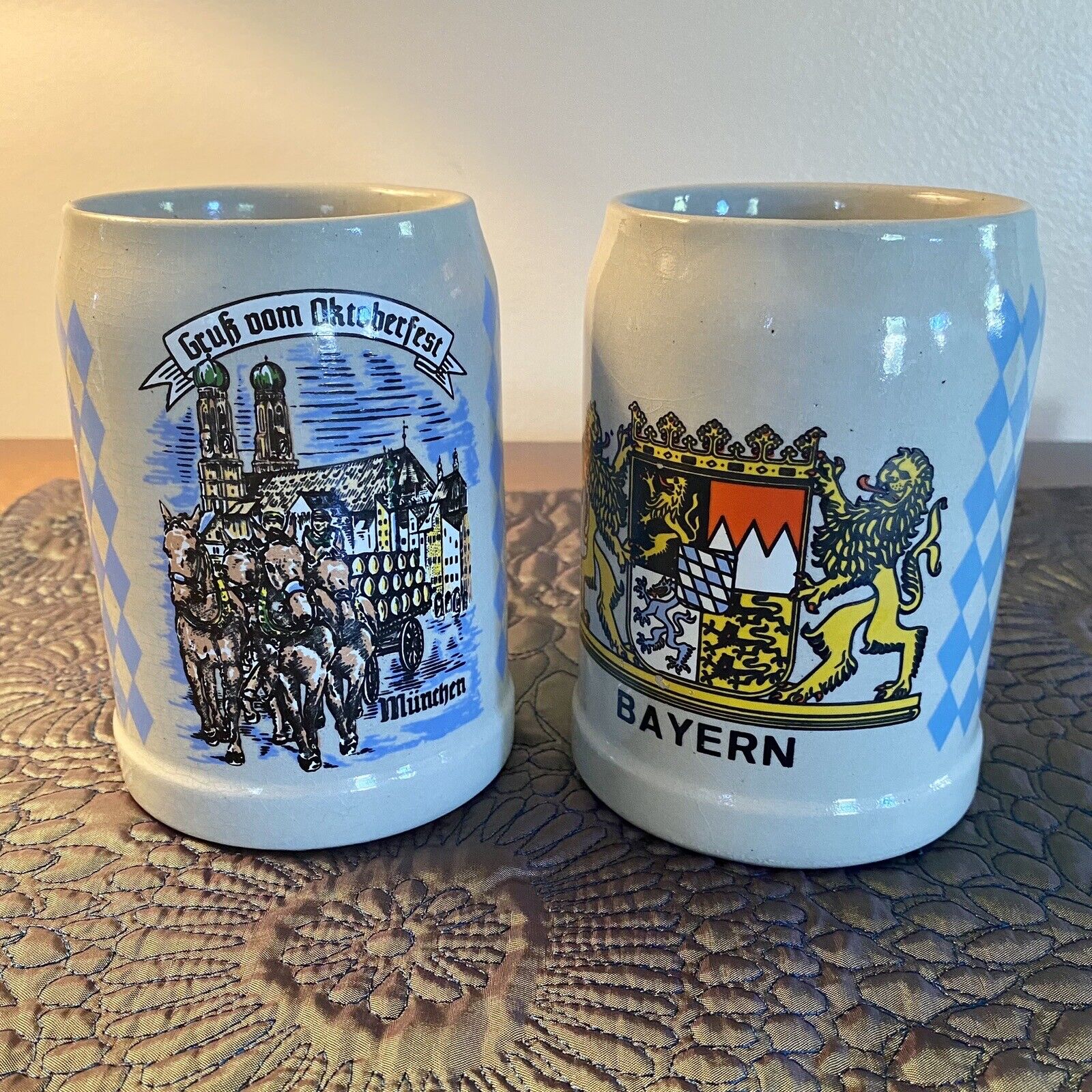 OKTOBERFEST Beer Steins Set Of 2 Munchen Breweries Bayern Lion Coat Of Arms .5L