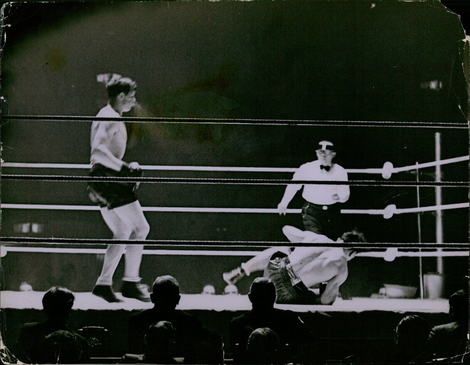 LG833 1938 Original Photo EDDIE PHILLIPS KNOCKS OUT BEN FOORD Boxing Knockout