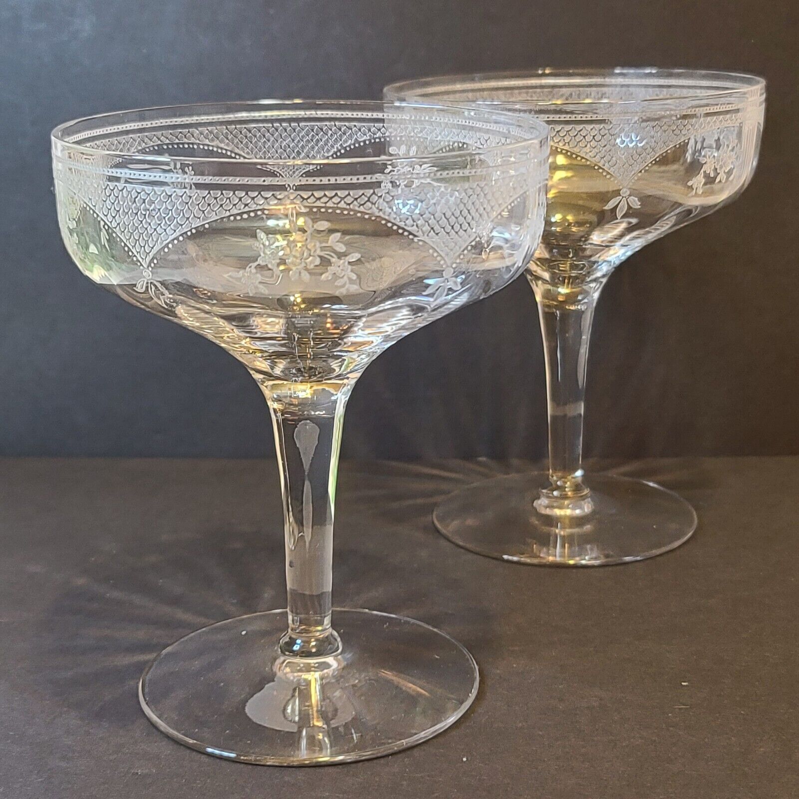 2 Crystal Etched Optic  Champagne Wine Glasses 5.5\