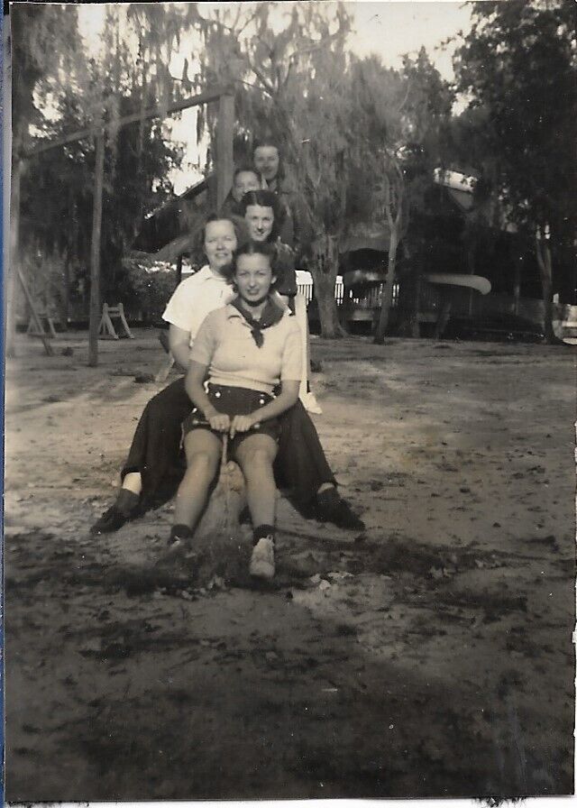 Group Outdoors Photograph Old Florida 1930s Fashion Friends 2 1/8 x 3