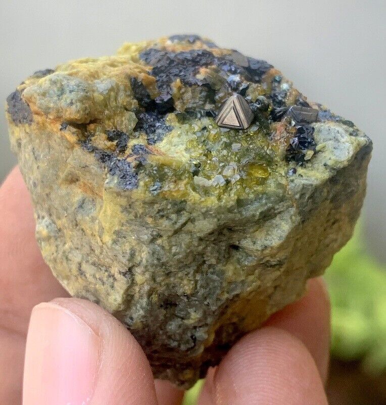 365 Carats Aesthetic Magnetite With Epidote Specimen  From Balochistan Pakistan