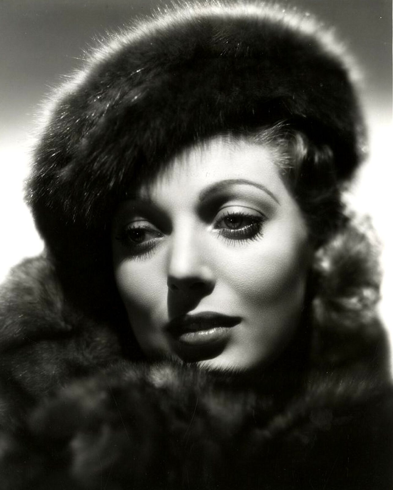 1931 Film Legend  LORETTA YOUNG Close Up Photo   (216-T )