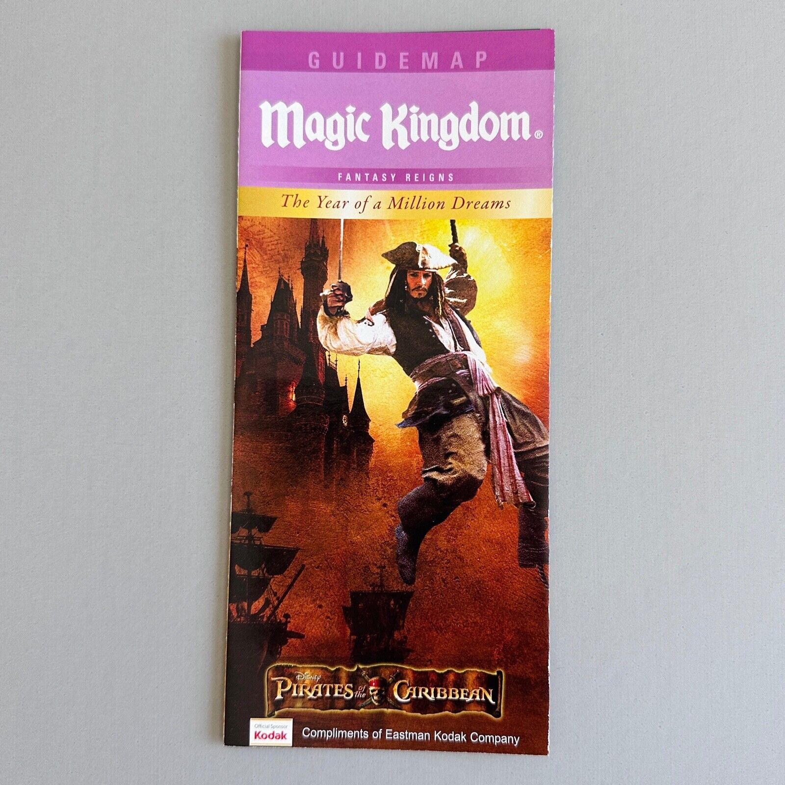 2008 Magic Kingdom Walt Disney World Guide Map Book Pirates of the Caribbean WDW