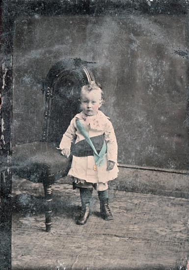 ORIGINAL  VICTORIAN Tintype / Ferrotype Photograph c1860 YOUNG CHILD PORTRAIT