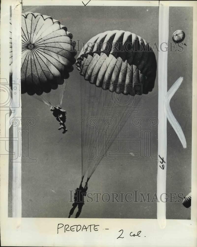 1963 Press Photo Parachutes made of million of yards of nylon - pio04107