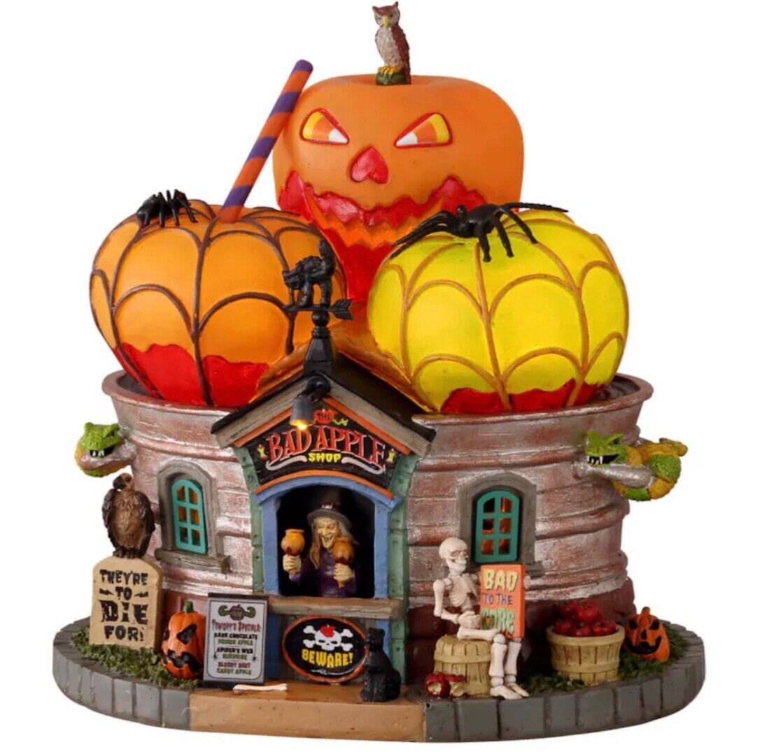 Lemax Spooky Town 2021 The Bad Apple Shop #15728 Lighted Building Brand New