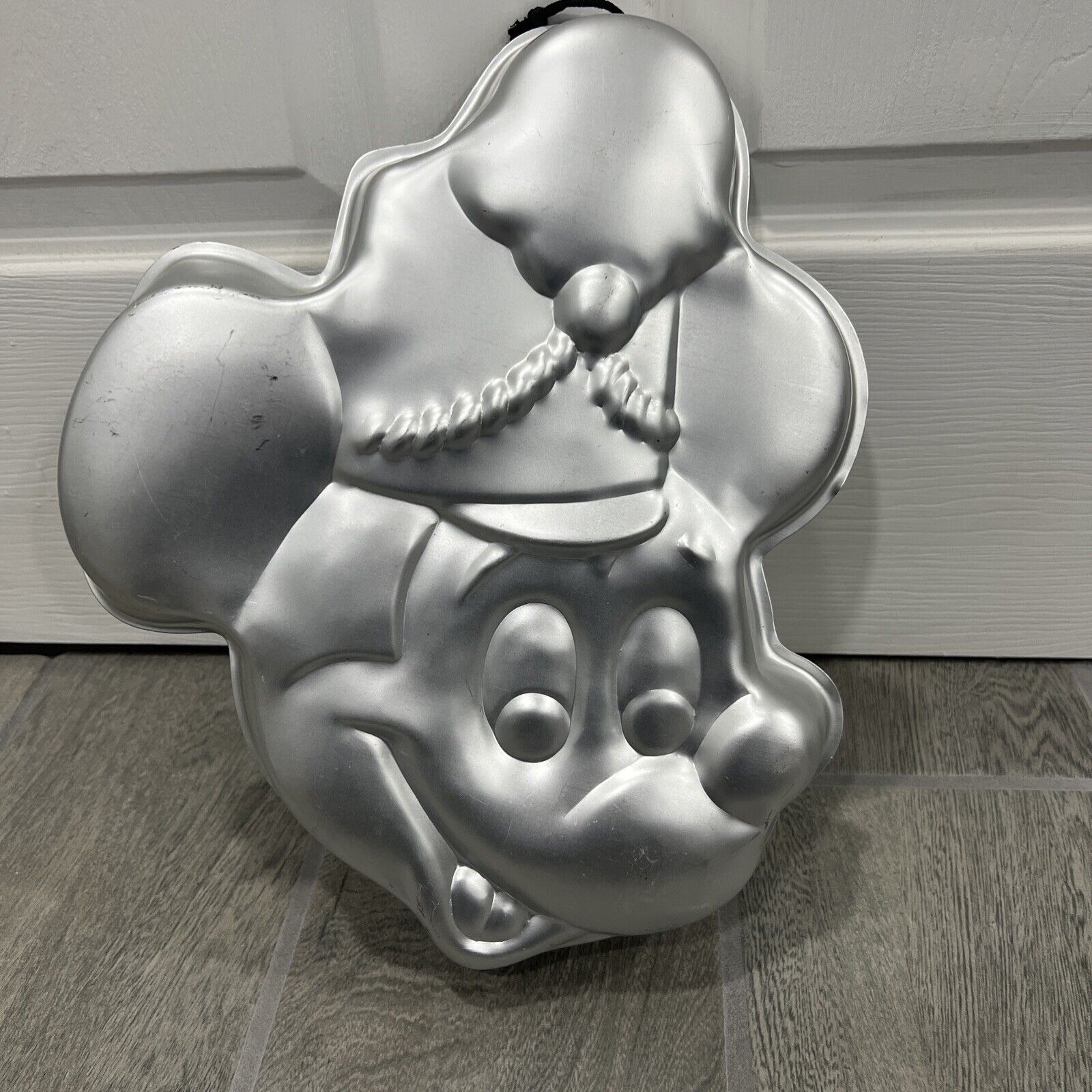 Vintage Wilton #515-302 Mickey Mouse with a Hat Cake Pan (1976) Instructions