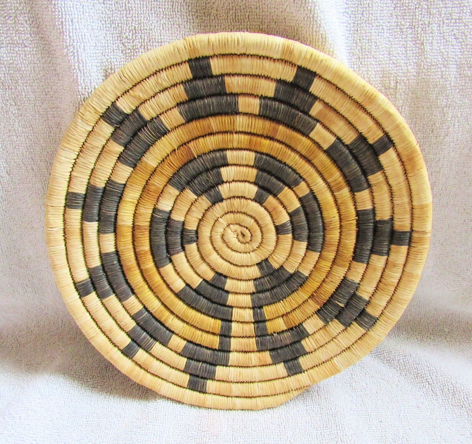 Vintage Old Hopi Indian Navajo Design Wedding Basket Woven Wall Plaque Plate