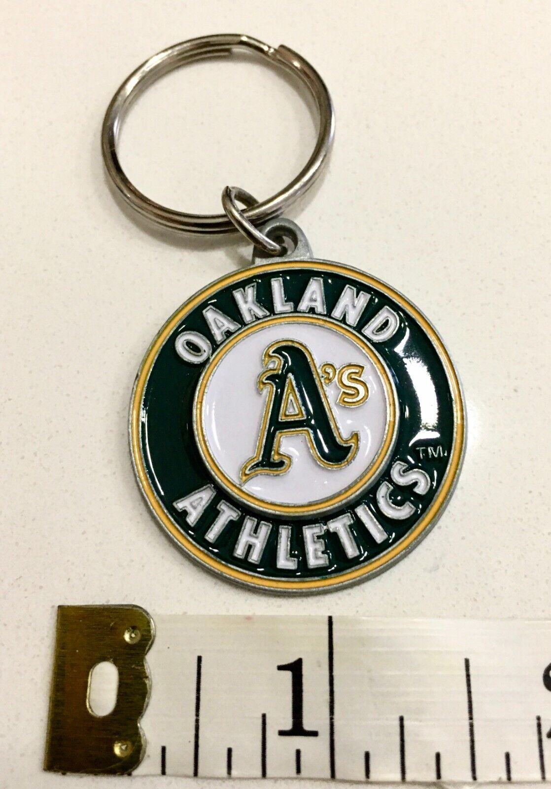 Oakland A\'s Round Pewter Keychain Official MLB Licensed  Brand new