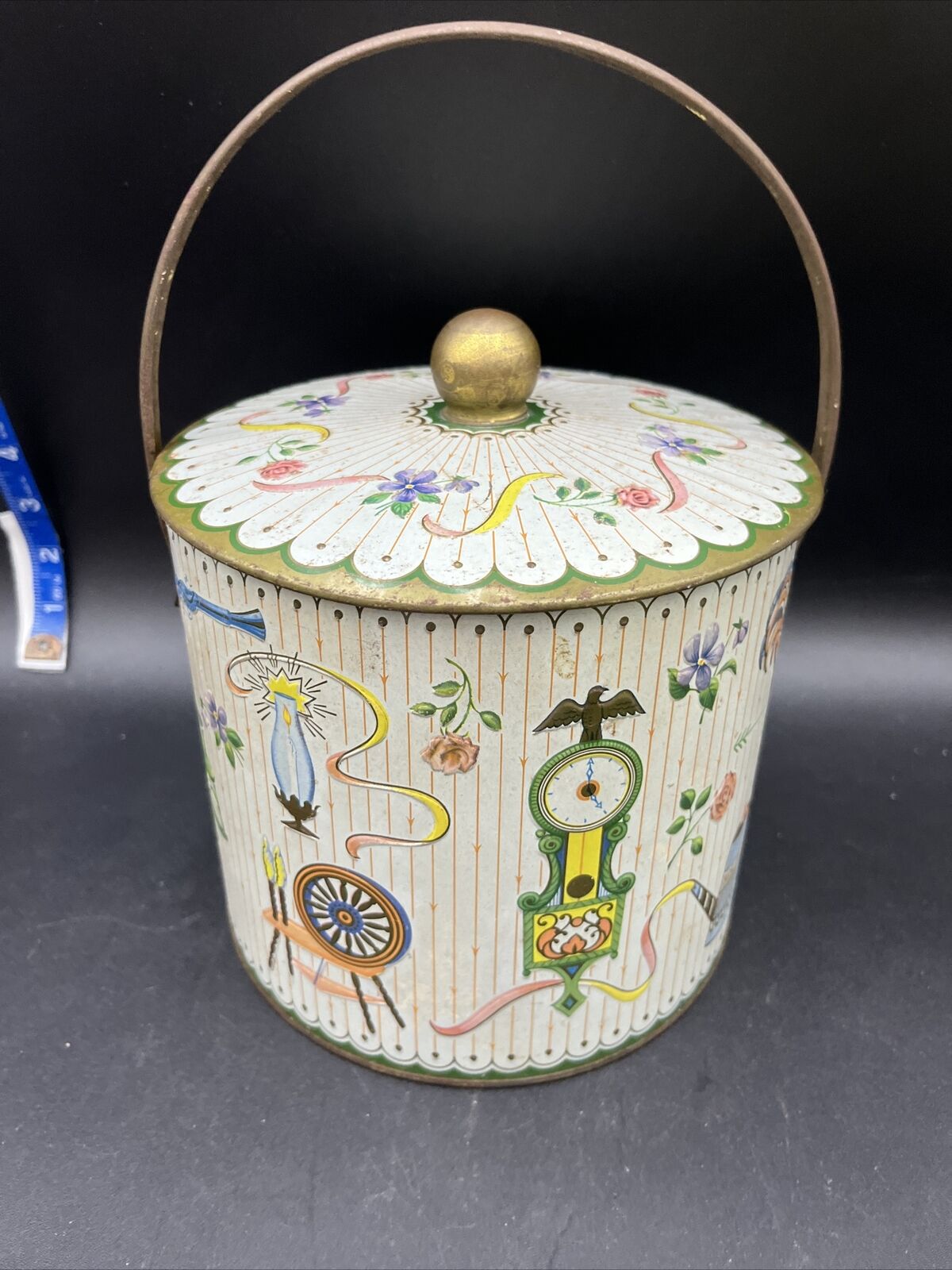 Vintage ENGLISH BISCUIT Cookie Tin Metal Bucket Lid Handle Holder Container 