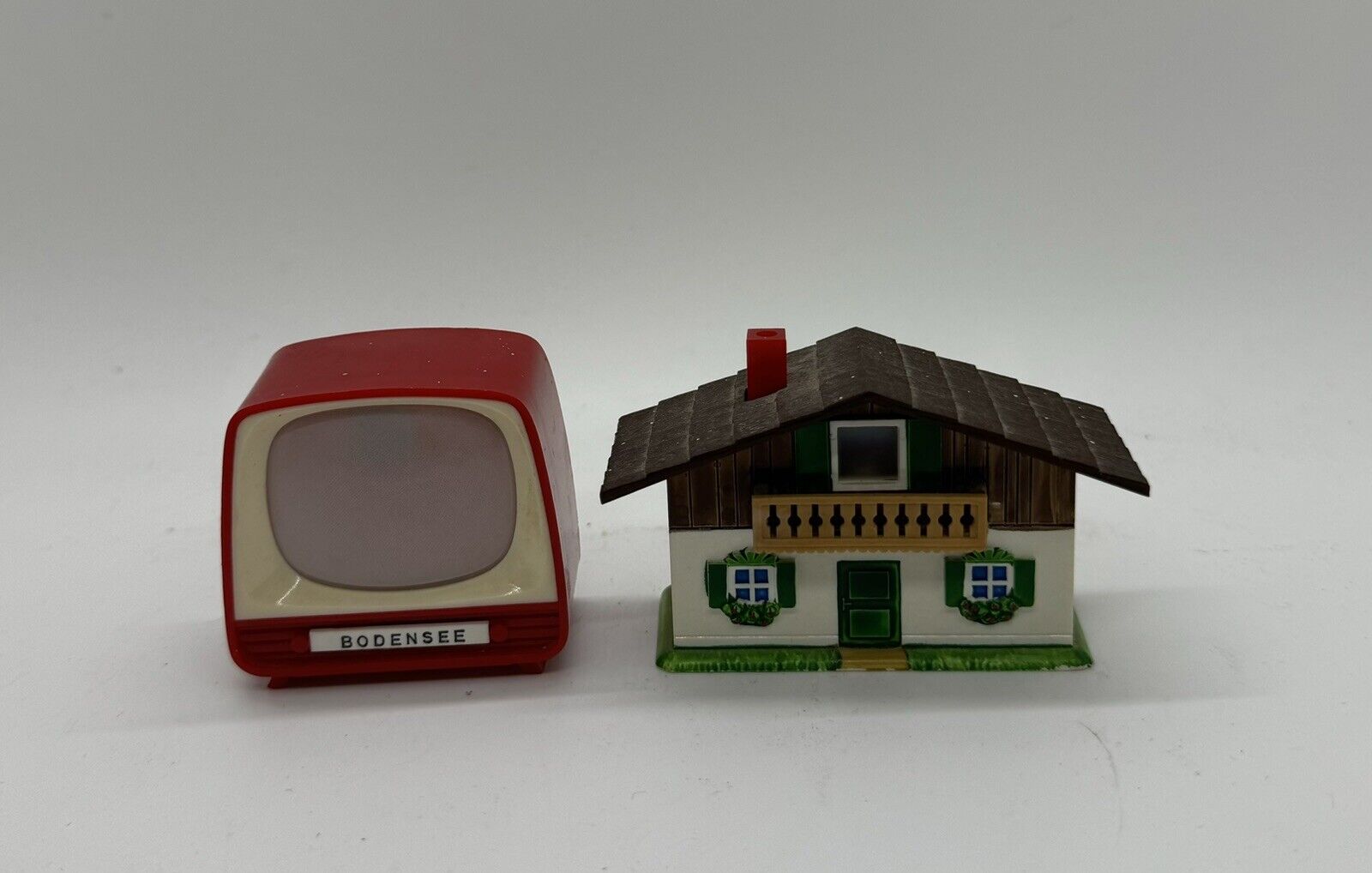 Vintage German Chalet House View Finder Viewmaster Lot Of 2 Tested WORKS