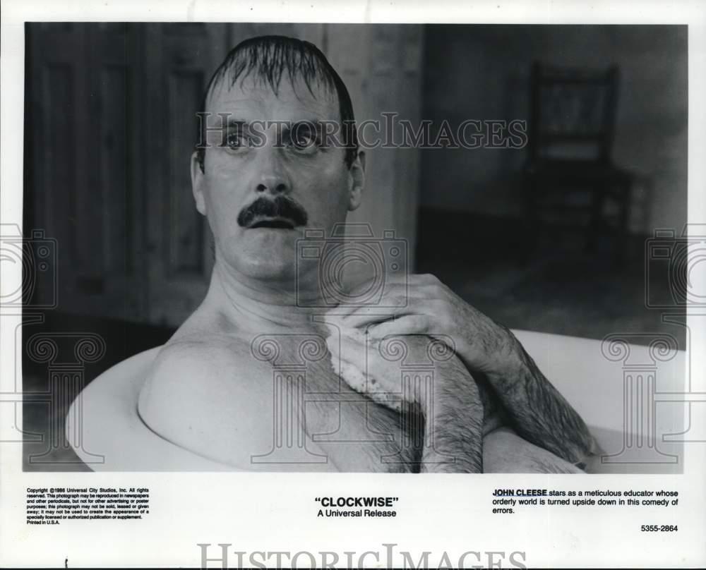 1986 Press Photo John Cleese stars in \