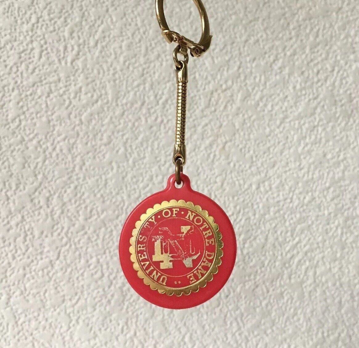 Vintage Keychain UNIVERSITY OF NOTRE DAME Key Ring Fob Indiana College