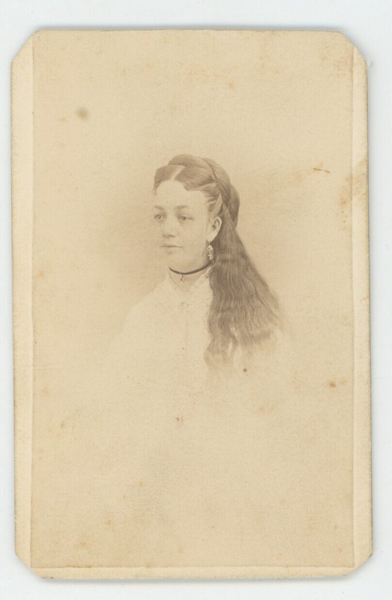 Antique CDV Circa 1870s Stunning Beautiful Young Woman With Choker Olney, IL