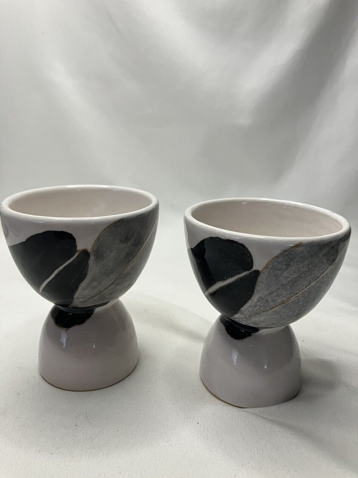 Unmarked Ernestine Salerno MCM  Hand painted Egg Cups