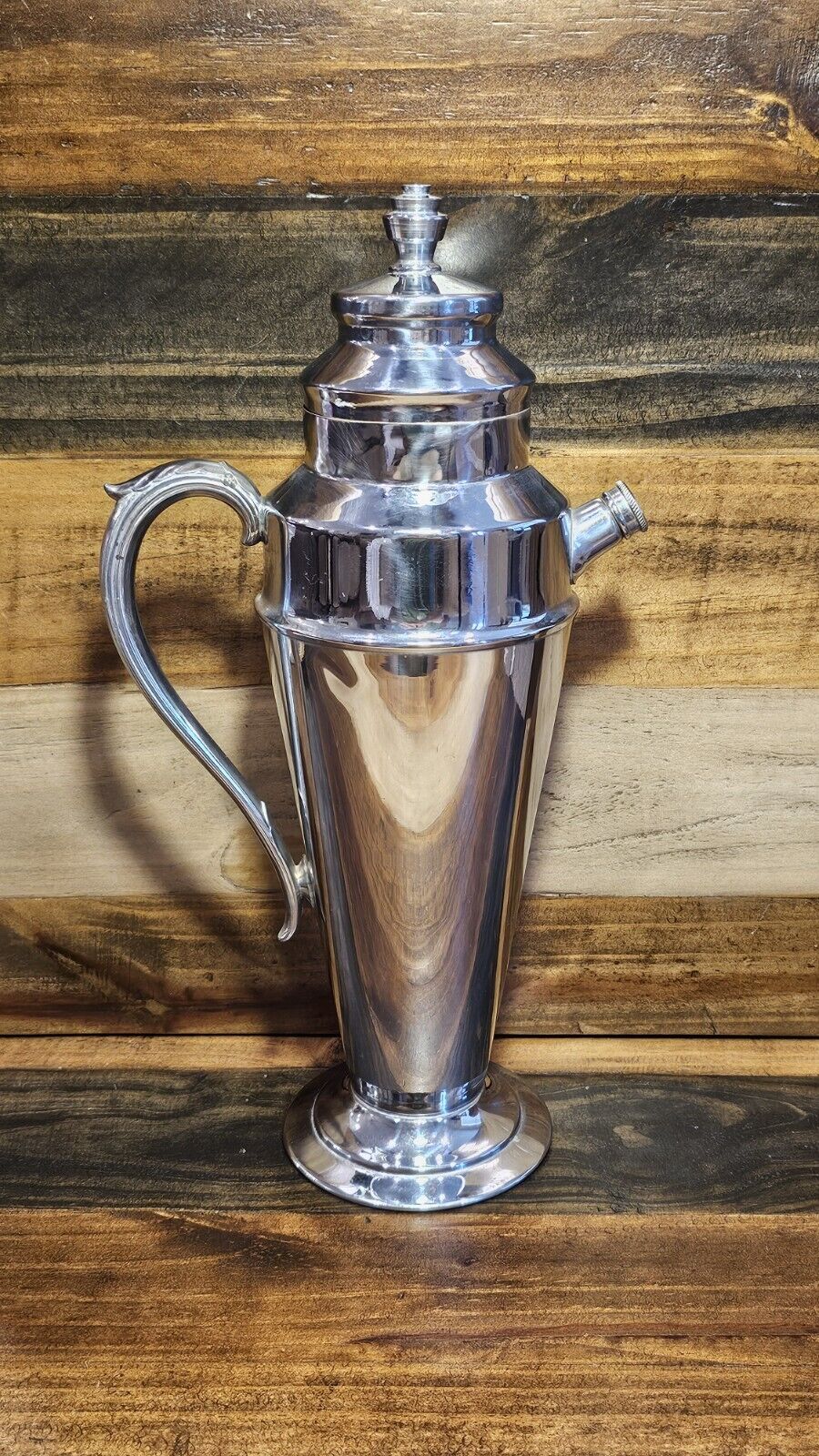 Vintage Stainless Chrome Spire Top Empire Cocktail Shaker Prohibition era 1930\'s