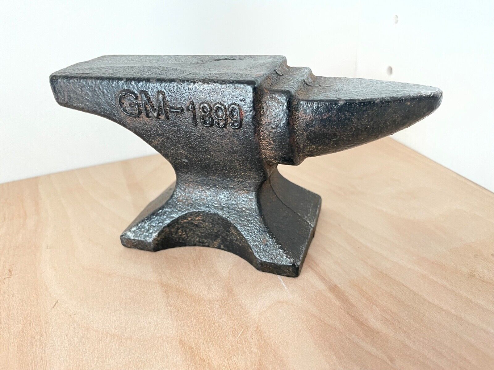 Antique GM 1899 Anvil 4LB 6 Inch Cast Iron Jewelers Watchmaker Gunsmith
