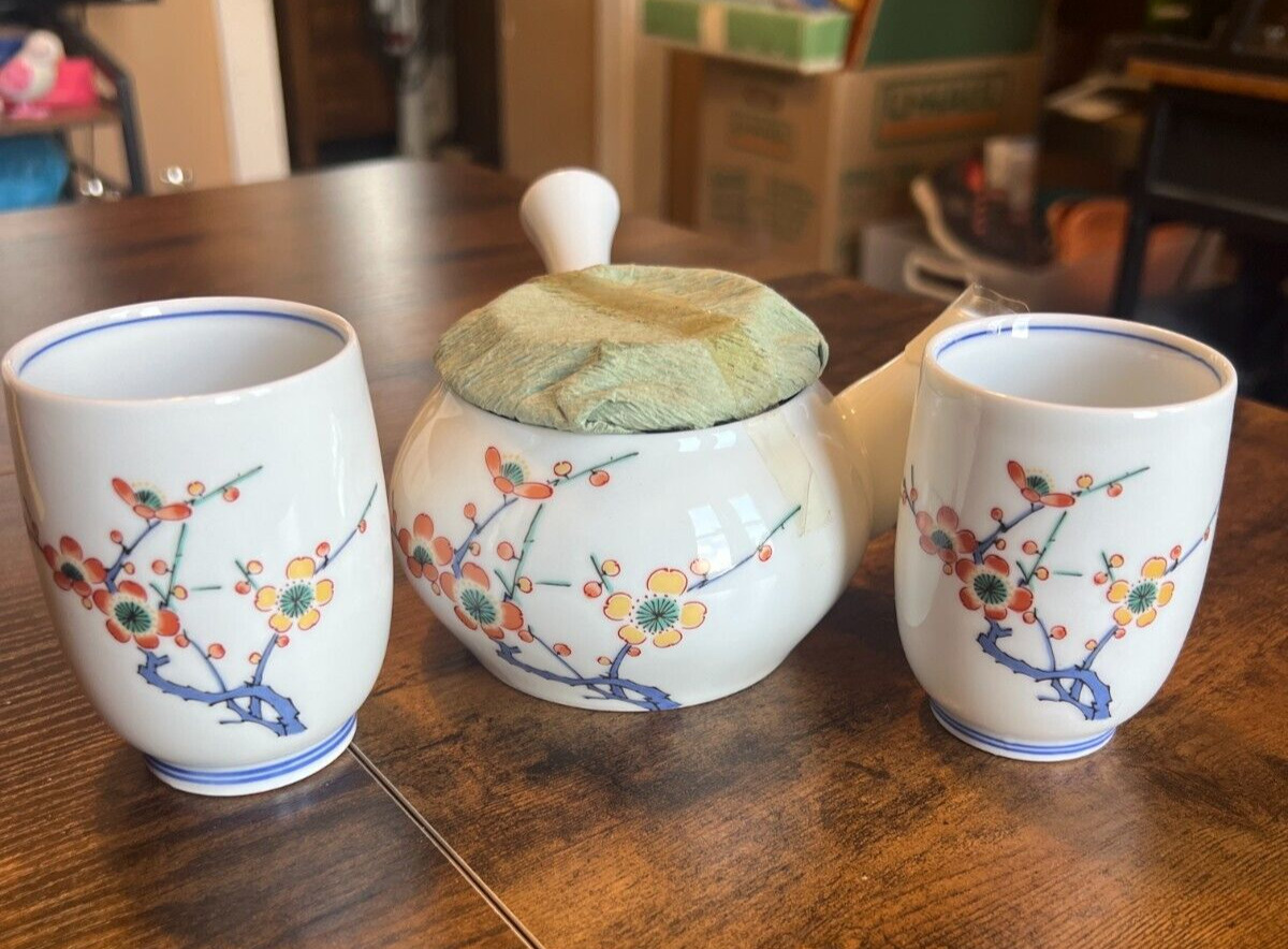 Vintage Japanese Porcelain Tea Set Kyusu Style w/2 Cups, New in Original Box.
