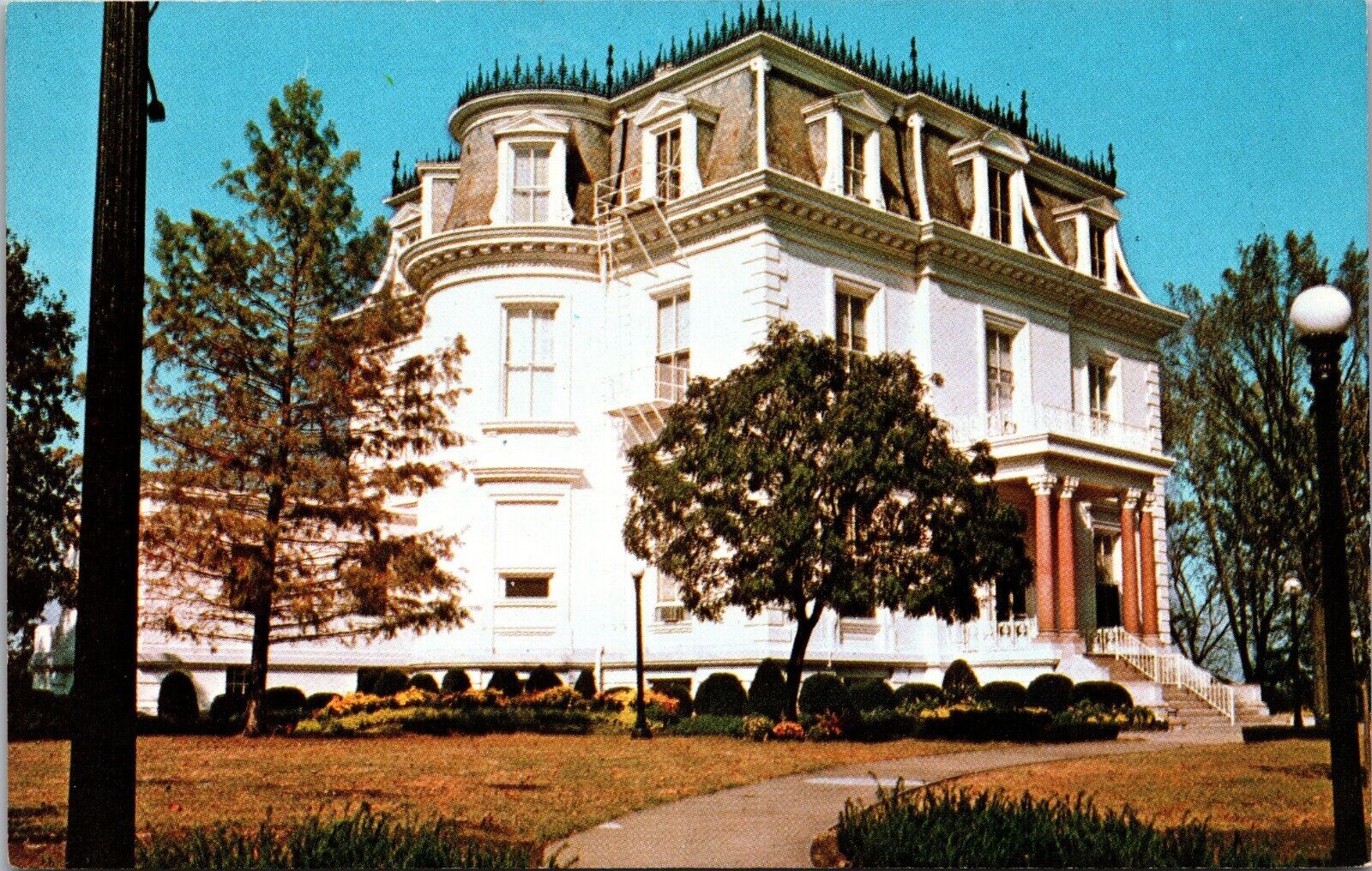 Postcard Jefferson City MO Govenor\'s Mansion State Capitol unused postcard