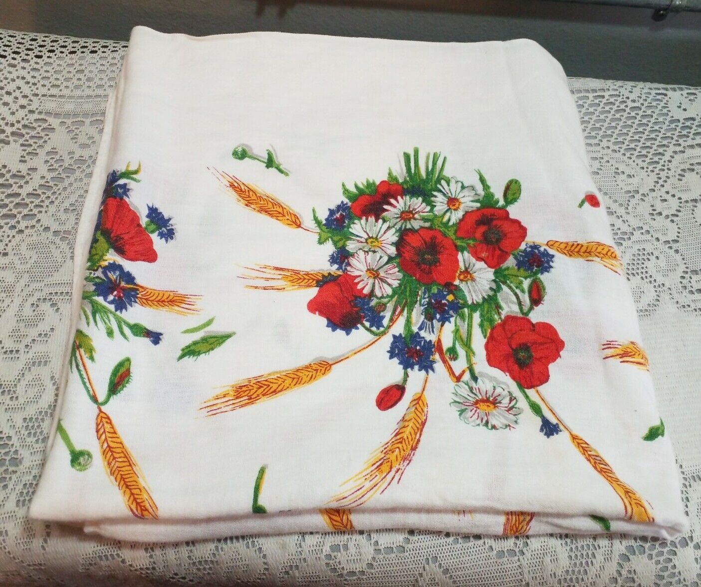 Vintage Linen Tablecloth Red Poppies Daisies and Wheat Bold Floral 54\