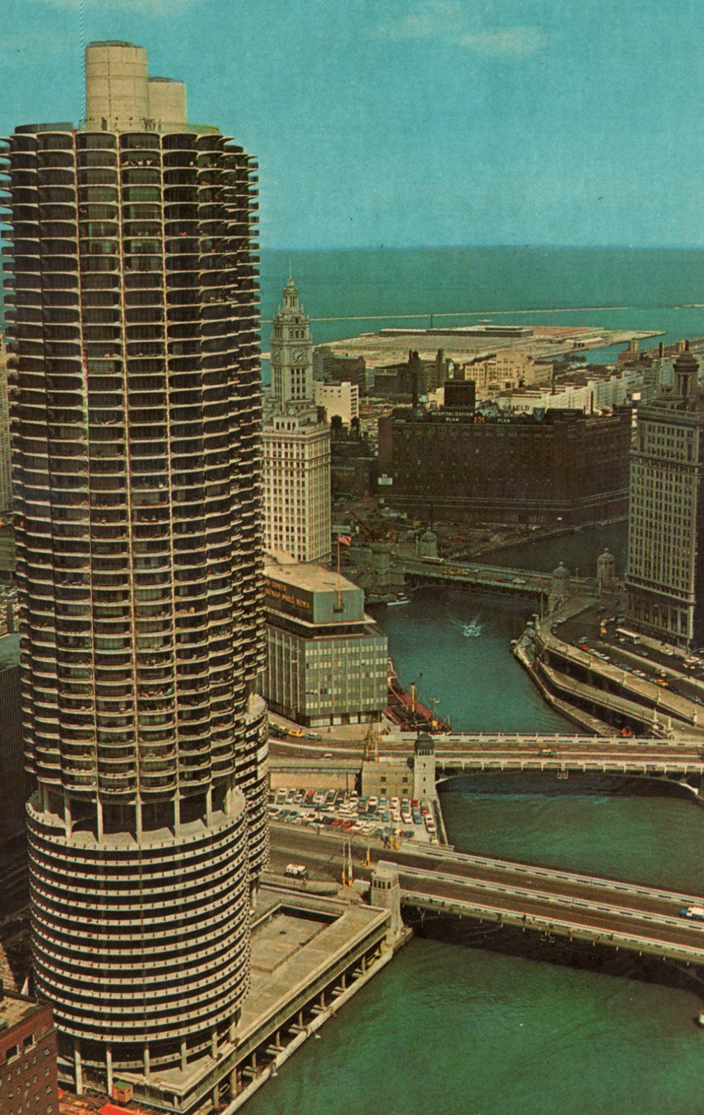 Postcard Marina City Chicago Illinois Lake Michigan Backdrop Vintage UNP