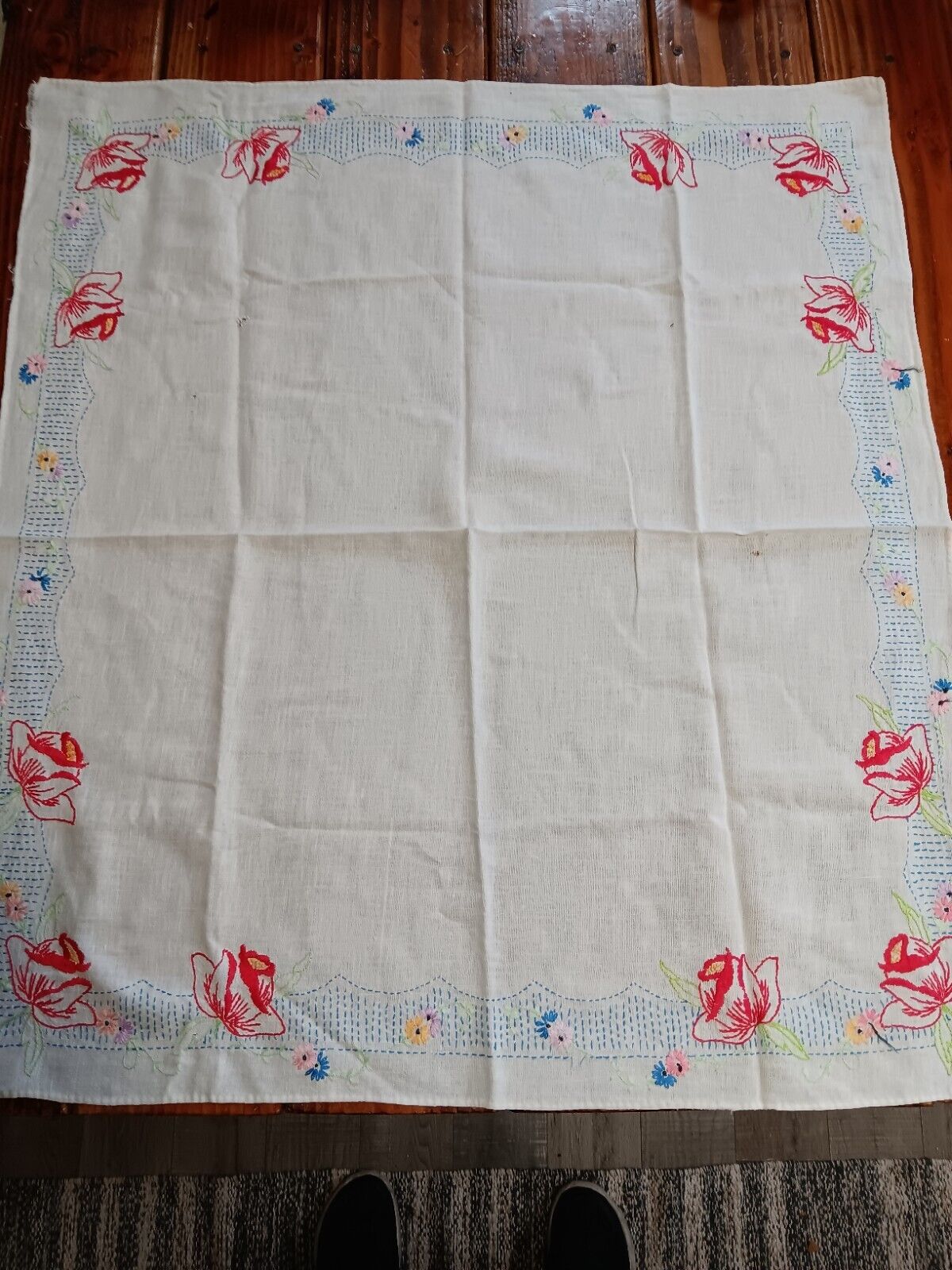 Vintage Embroidered Tablecloth Roses