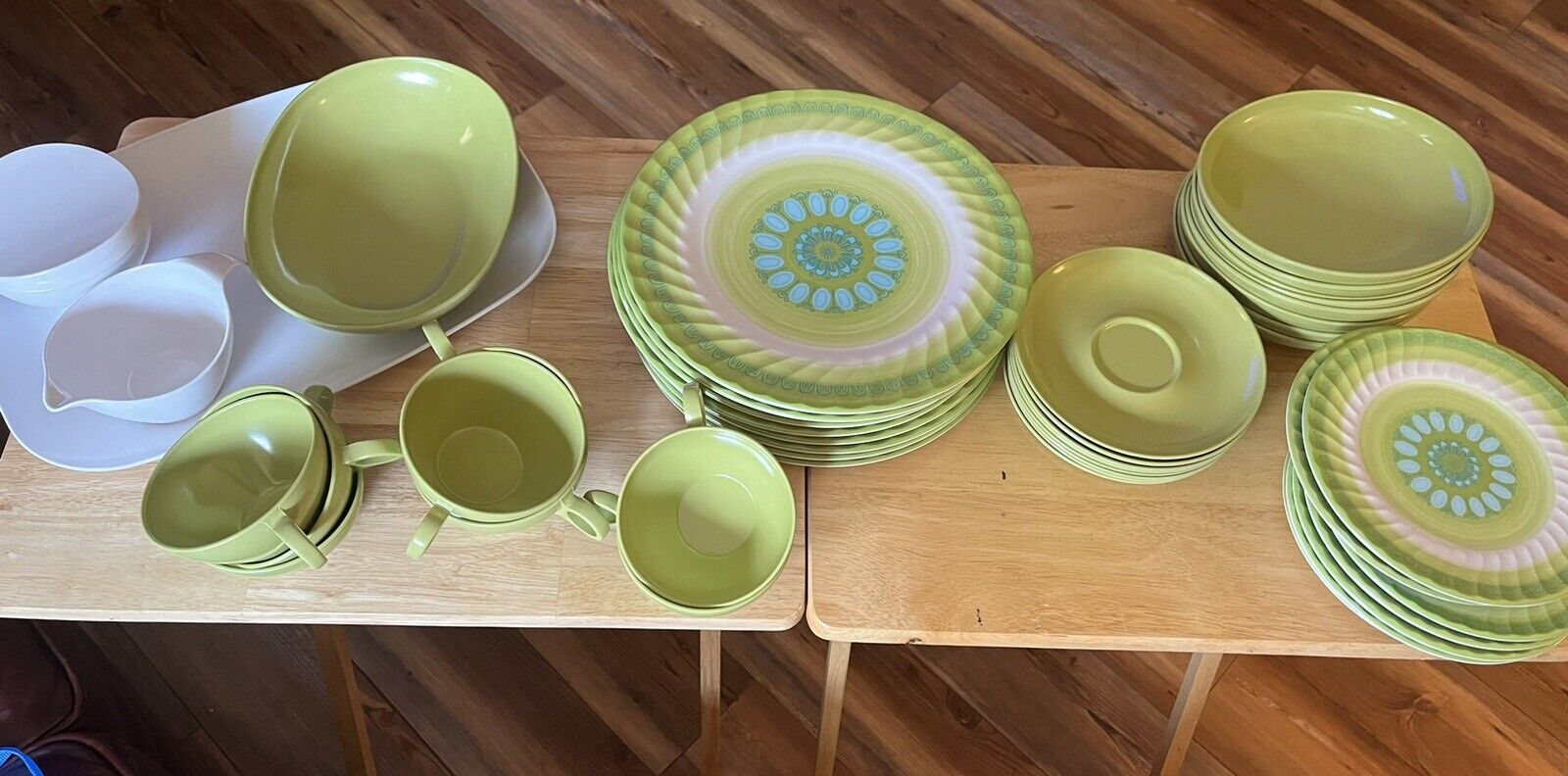 Vintage Prolon Ware Set Of 8 Dishes, 51 Pieces Total 